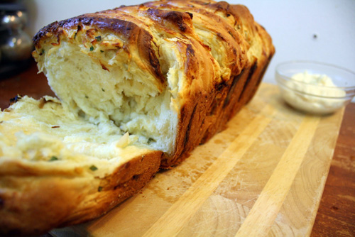Apple pull-apart bread